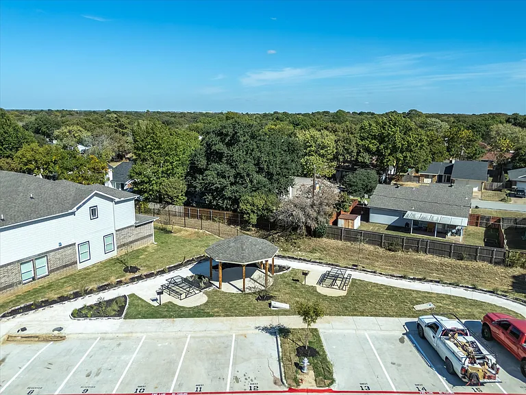 6215 Roby Dr — Photo 34