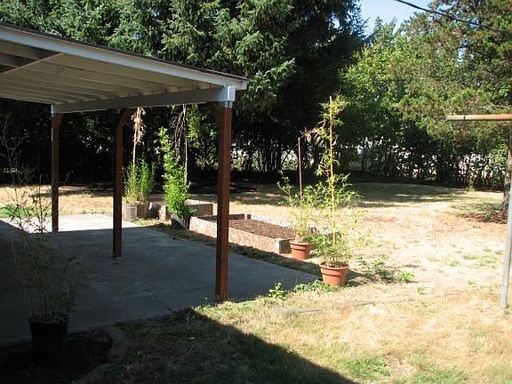BBQ YEAR ROUND WITH ROOM TO PLAY