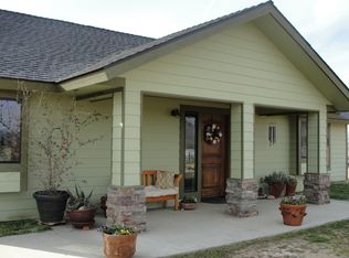 21201 Sierra Vista Dr, Tehachapi, CA 93561