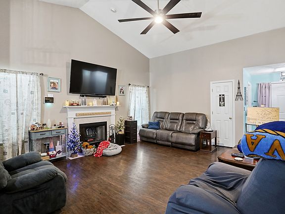 5th image of 1073 Central Park Blvd S