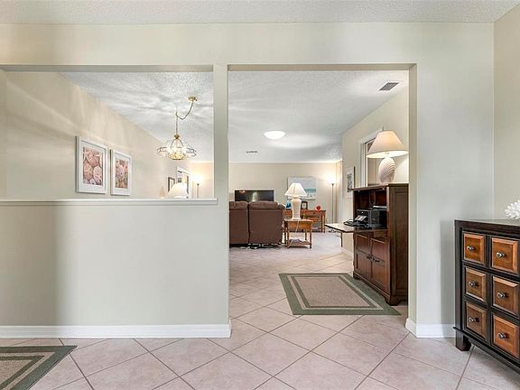 4th image of 3896 WILSHIRE DRIVE #11