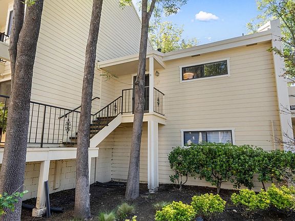 4th image of 576 W Parr Ave Unit 35
