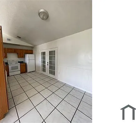 872 Abbott Ave — Photo 3