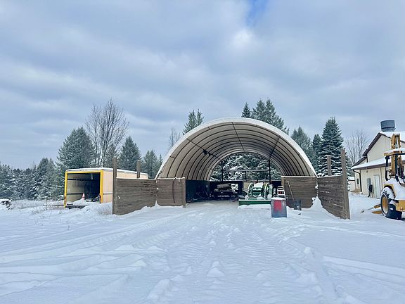 5th image of 9941 210th Ave