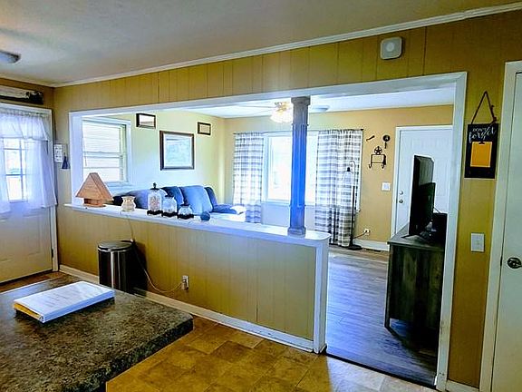5th image of 693 Joe Brock St