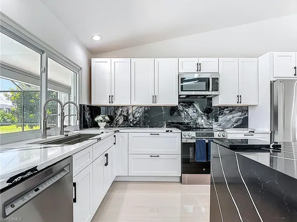 16568 Bear Cub CT, FORT MYERS, FL 33908