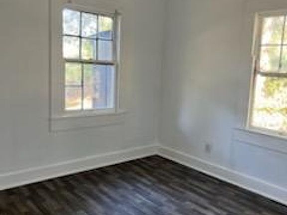 5th image of 1737 Scott St