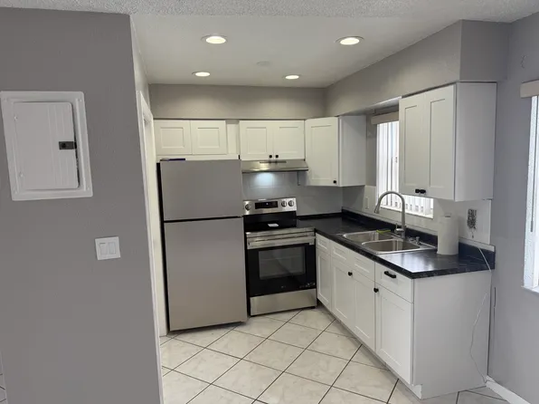 5870 NW 16th Pl APT 4, Sunrise, FL 33313