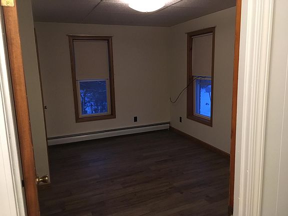 3rd image of 410 S Highland St