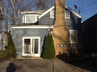 1404 Park St UNIT A & B, McHenry, IL 60050