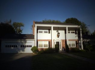 200 Fatima Dr, Somerset, MA 02726