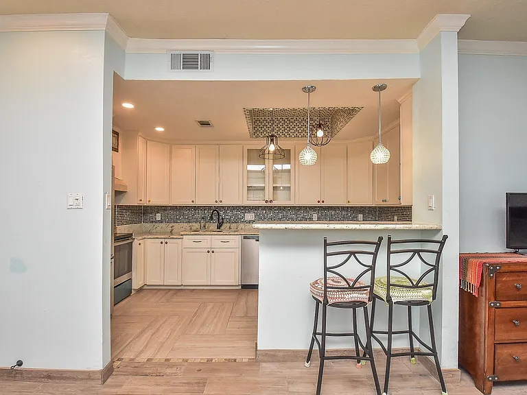 800 Country Place Dr #101 — Photo 12