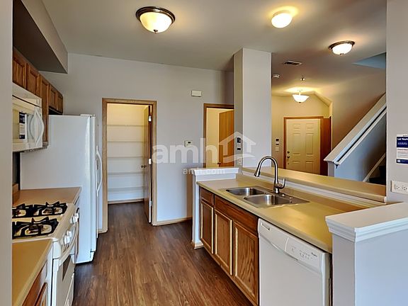 3rd image of 3945 Havenhill Ct