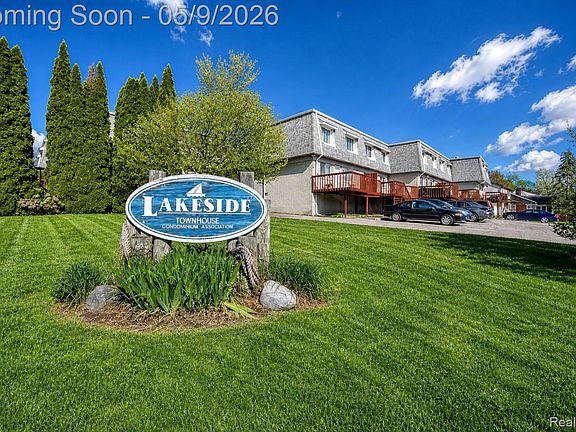 3rd image of 114 Ladd Rd