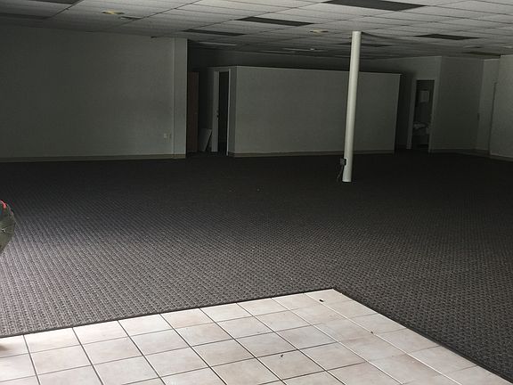 2nd image of 1020 W Busch Blvd