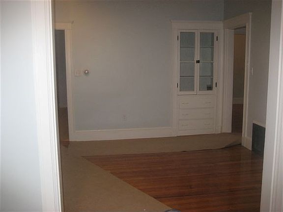 Unit 1 Dining room_pic 1