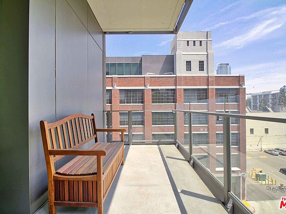 4th image of 1100 S Hope St APT 615