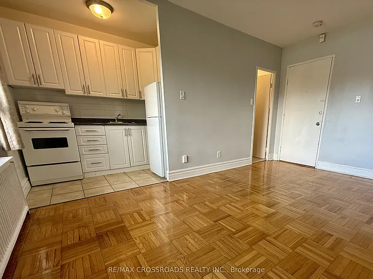 2770 Yonge St #302 — Photo 4