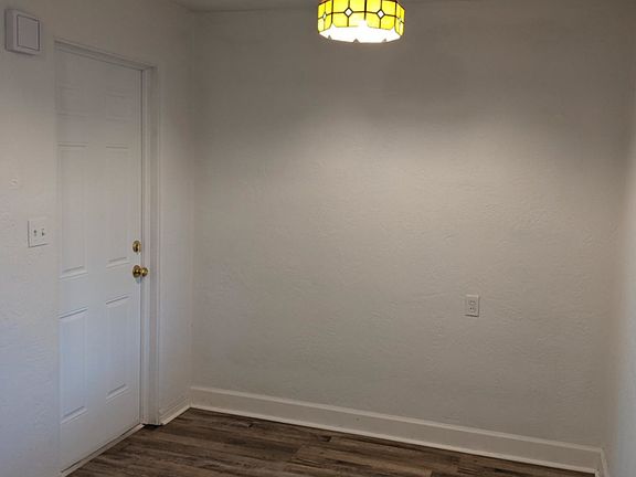 5th image of 53 Sunny Shore Dr