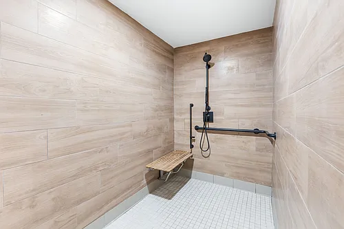 426 NE 28th St #250 Photo 1