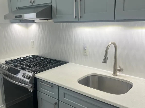 73-65 197th St Floor 2, Fresh Meadows, NY 11366