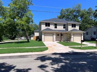 318 S Main St #1, Bonham, TX 75418
