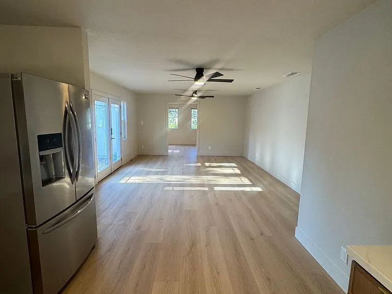 4829 Chico St — Photo 11