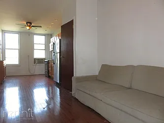 Rented by Rennit Inc.