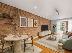 112 W 15th St