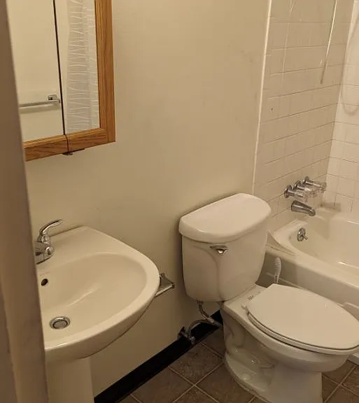 922 Phillips St #4 — Photo 7