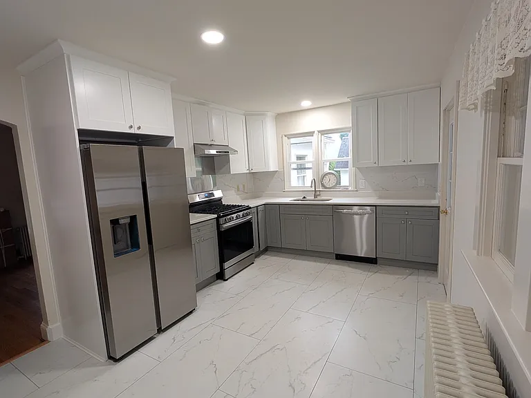 52 Scott Ave #A — Photo 5