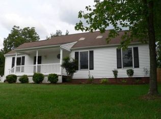 10403 Hillside Ln, Fredericksburg, VA 22408