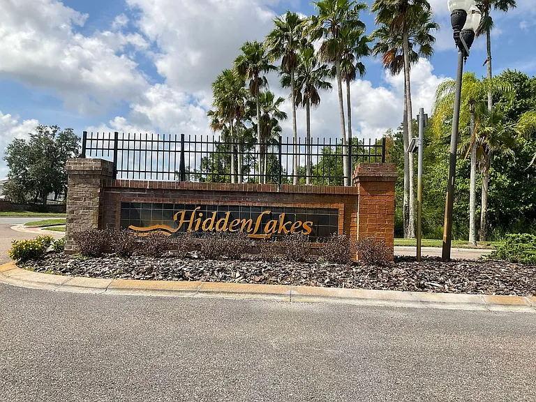 1318 Lake Biscayne Way — Photo 23