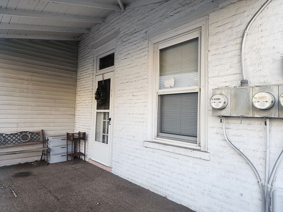 1st image of 412 E Market St #1