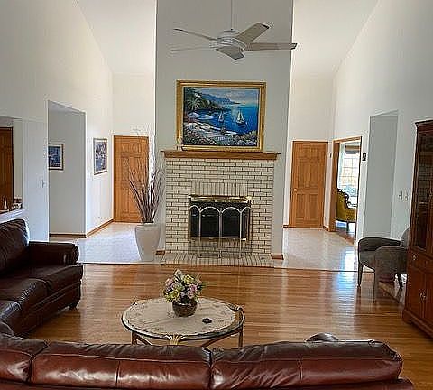 4th image of 1292 W Windhill Dr