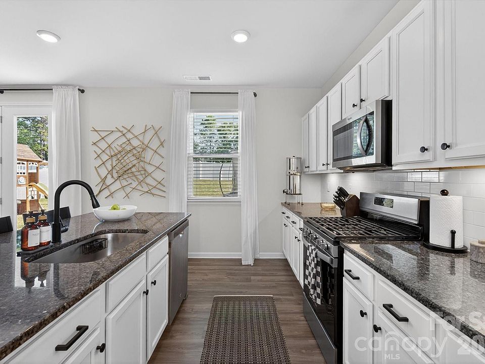 1st image of 6002 Weddington Pointe Dr
