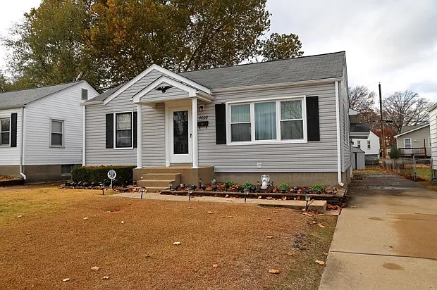 3 bed, 2100 sqft, $2,275 — Photo 1