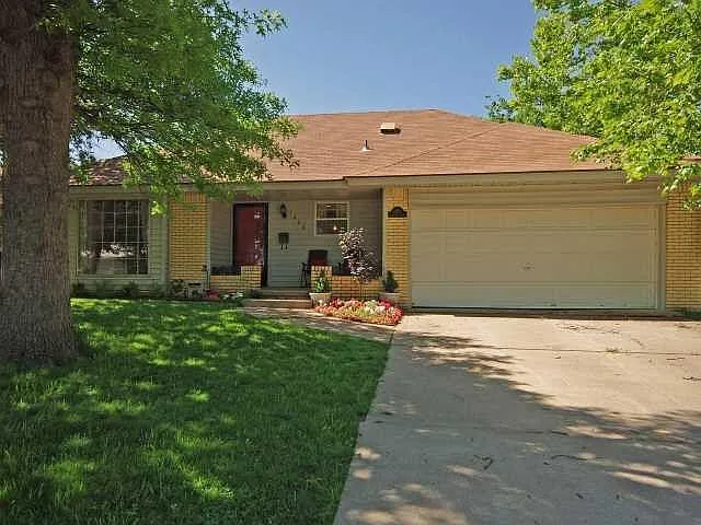 1828 Lanesboro Dr