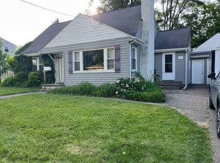 343 Bush Ave, Grand Blanc, MI 48439