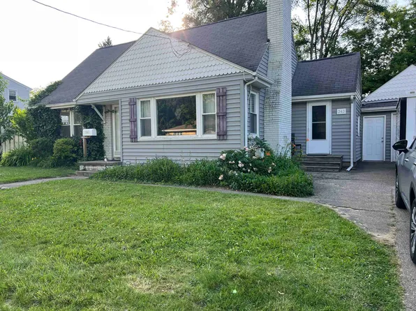 343 Bush Ave, Grand Blanc, MI 48439