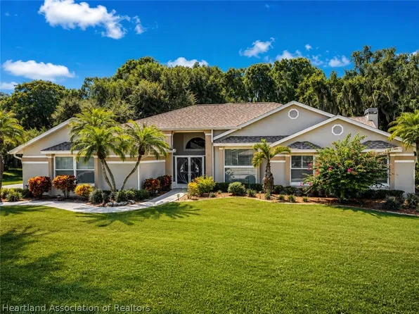 1221 Lakeside Way, Sebring, FL 33876