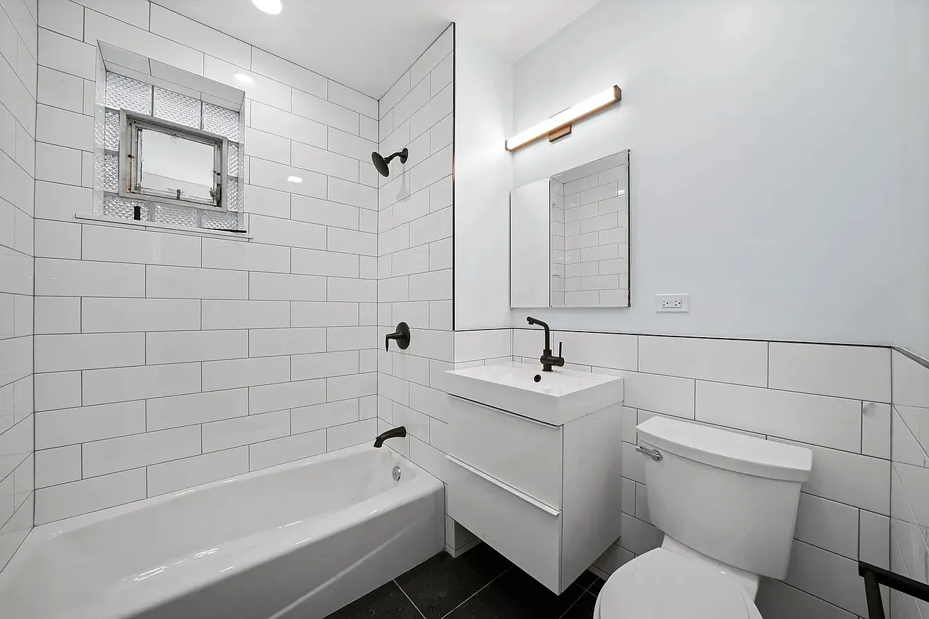 4 bed, 1475 sqft, $3,300 — Photo 1