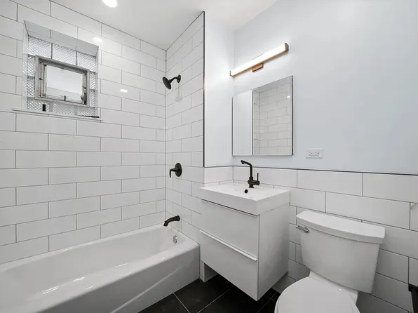 2642 N Sacramento Ave #2, Chicago, IL 60647