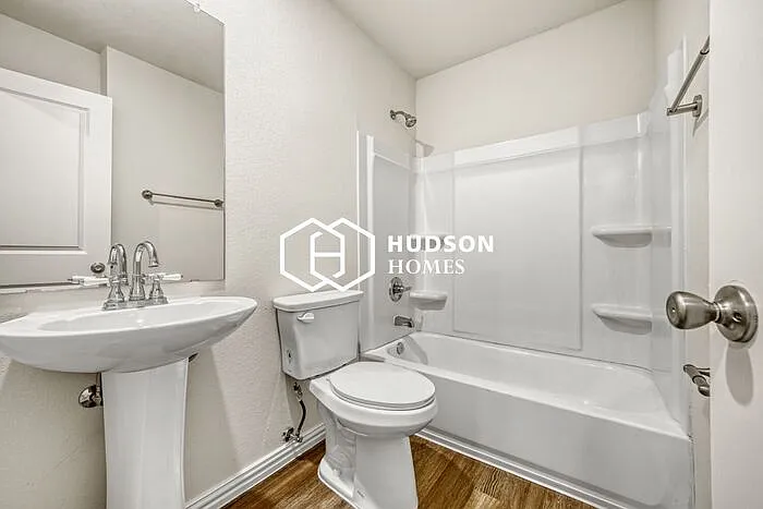 708 S 24th St #B — Photo 10