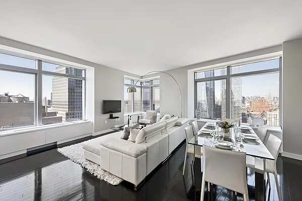 Sold by Nest Seekers International | media 10