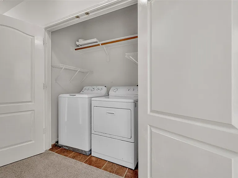 2614 Shady Acres Ct — Photo 19