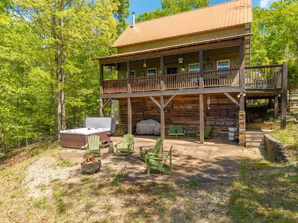 955 Mull Dr, Mineral Bluff, GA 30559