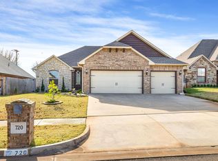 720 NE 23rd St, Moore, OK 73160
