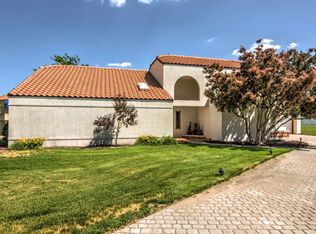 102 Windsor Ct, Garden City, KS 67846