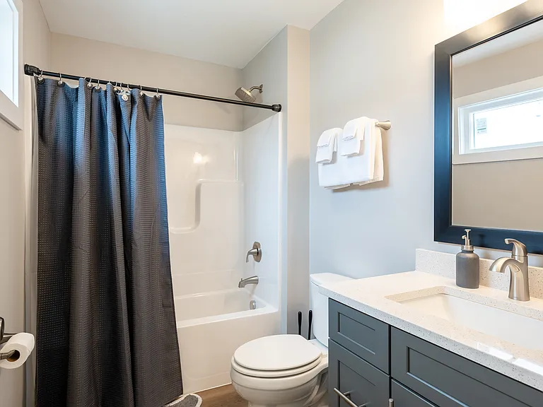 601 E Miller Dr — Photo 21